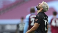 Sergio Aguero nyatanya juga pejuang cinta. Aguero beberapa kali putus-nyambung dengan kekasih-kekasihnya yang cantik jelita (AP/Catherine Ivill)