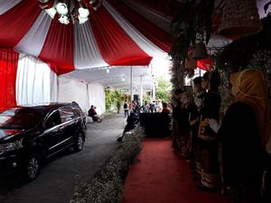 Simulasi Hajatan Perkawinan Bergaya Drive Thru di Boyolali