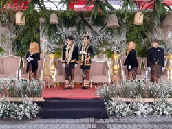 Seperti Ini Pernikahan Drive-Thru yang Dilakukan di Masa Pandemi Virus Corona