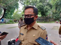 Aksi Bima Arya Malam-malam ke RS UMMI, Pastikan Habib Rizieq Di-swab Test Pagi