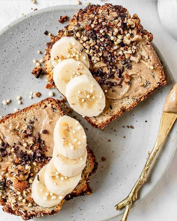 Wheat Bread Toast with Peanut Butter/ sumber: instagram.com/ toastsforall