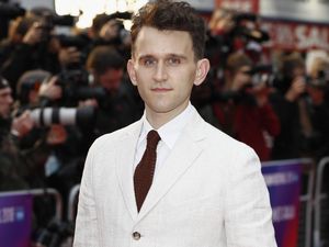 Dudley di Harry Potter Kini Langsing, Ini Penampilannya yang Bikin Pangling Dudley di Harry Potter Kini Langsing, Ini Penampilannya yang Bikin Pangling