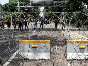 Ada Demo Buruh di Patung Kuda, Lalin Arah Istana Ditutup