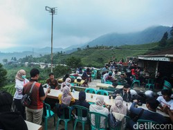 Warpat Puncak Direlokasi, Ini Fakta dan Kenangan Netizen Makan di Sana