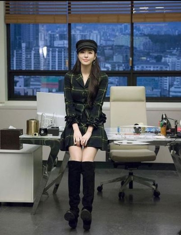 Tampil Fashionable Ala Aktris Korea Lee Da Hee Cocok Dipakai Ke Kantor