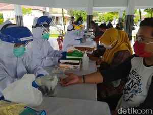 Video Tes Rapid Digelar di Terminal Baranangsiang saat Long Weekend