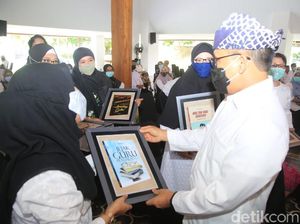 Gelar Festival Menulis, Bupati Anas Dorong Literasi Bawa Semangat Optimisme