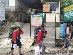 Cuti Bersama, Traveler Jakarta Pilih Mendaki Gunung Ciremai