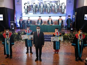 Mensos Apresiasi Wisuda Poltekesos Bandung Bertema Green Social Work