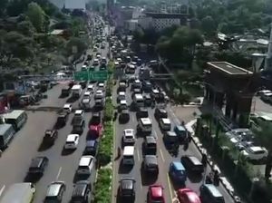 Melihat dari Langit Kemacetan Parah di Simpang Gadog-Tol Jagorawi