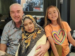 Kisah Romantis Bule Kanada yang Jatuh Cinta dengan TKW dari Desa