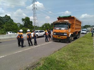 13 Bus-Truk Lintas Tol Ciawi Ditindak Polisi, Sebagian Diputar Balik