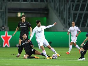 Madrid Tertinggal dari Gladbach di Babak I