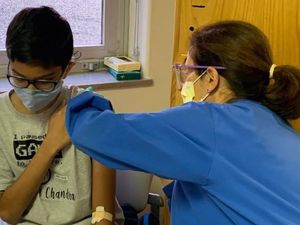 Kisah Relawan Termuda Jalani Uji Klinis Vaksin COVID-19 Pfizer