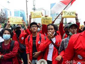 Video Massa Tolak Omnibus Law Ultimatum Jokowi-Maruf Amin