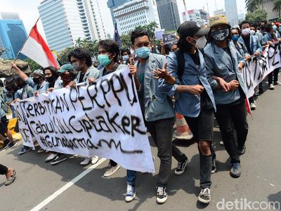 Satu Komando Mahasiswa Merapat ke Patung Kuda