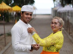 Ibunda Bikin Siman Sudartawa Tak Lagi Takut Air