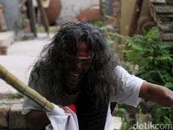 Aksi Sosiawan Leak Baca Puisi untuk Peringati Sumpah Pemuda