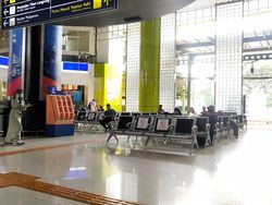 Long Weekend, Stasiun Gambir Sepi Penumpang di Pagi Hari