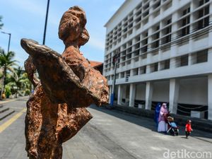 Suasana Kota Tua di Hari Pertama Libur Cuti Bersama Suasana Kota Tua di Hari Pertama Libur Cuti Bersama