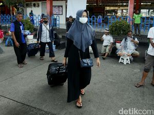 Terkini! Suasana di Terminal Kampung Rambutan Terkini! Suasana di Terminal Kampung Rambutan
