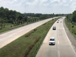 Video Tol Cipali Sore Ini Lancar Tapi Ramai