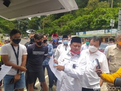 Libur Cuti Bersama, Wagub Uu Pantau Jalur Puncak-Rapid Test Wisatawan