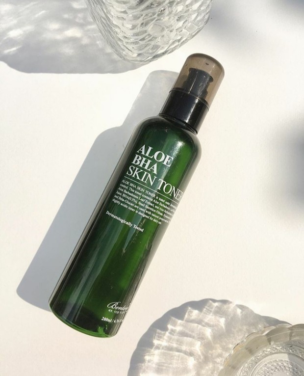 5 Exfoliating Toner yang Aman untuk Pemula