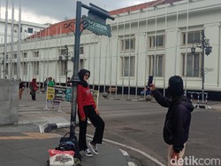 Wawalkot Ingatkan Protokol Kesehatan Saat Berwisata di Bandung