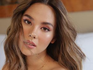 Catriona Gray yang Seksi dan Menawan Hati