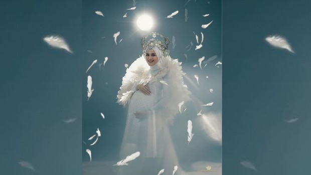 pemotretan artis Cut Meyriska tema bidadari