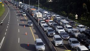 Potret Kepadatan Jalur Puncak di Libur Panjang Hari Kedua