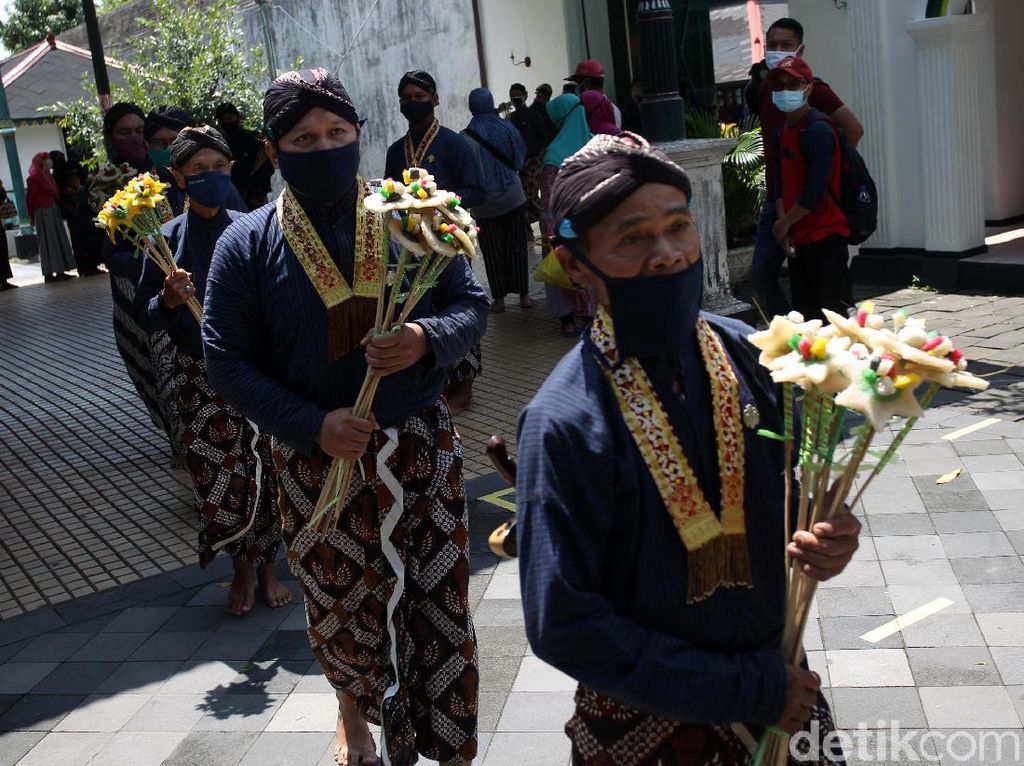 12 Tradisi Maulid Nabi di Sejumlah Wilayah Indonesia, Ada Daerahmu? 12 Tradisi Maulid Nabi di Sejumlah Wilayah Indonesia, Ada Daerahmu?
