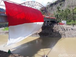 Peringati Sumpah Pemuda Ala Komunitas Federal-Mapala UPN di Sungai Bantul