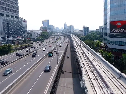 Potret Jalan Protokol Jakarta yang Lengang di Libur Panjang