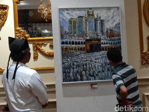 Puluhan Karya Lukis Seniman Banyuwangi Diborong Kolektor Puluhan Karya Lukis Seniman Banyuwangi Diborong Kolektor