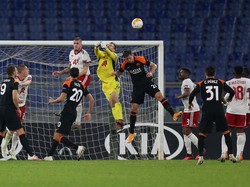 Serigala Ibu Kota Tak Menggigit di Kandang