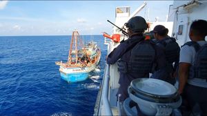 Bakamla Kembali Tangkap 2 Kapal Ikan Ilegal Asal Vietnam