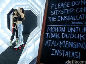 Eksis Bersepatu Roda di Moja Jakarta Eksis Bersepatu Roda di Moja Jakarta