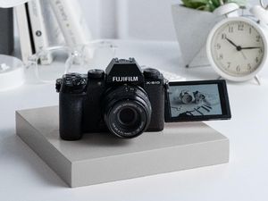 Review Fujifilm X-S10, Cocok Bagi Konten Kreator Hybrid Review Fujifilm X-S10, Cocok Bagi Konten Kreator Hybrid