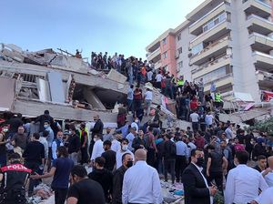 Korban Tewas Gempa Turki dan Yunani Bertambah Jadi 8 Orang Korban Tewas Gempa Turki dan Yunani Bertambah Jadi 8 Orang