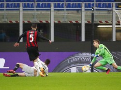 Redup di MU, Dalot Unjuk Gigi bersama Milan