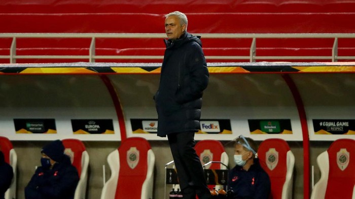 ANTWERPEN, BELGIUM - OCTOBER 29: Jose Mourinho, Manager of Tottenham Hotspur looks on during the UEFA Europa League Group J stage match between Royal Antwerp and Tottenham Hotspur at Bosuilstadion on October 29, 2020 in Antwerpen, Belgium. Sporting stadiums around Belgium remain under strict restrictions due to the Coronavirus Pandemic as Government social distancing laws prohibit fans inside venues resulting in games being played behind closed doors. (Photo by Dean Mouhtaropoulos/Getty Images)