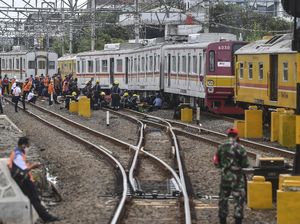 Potret KRL Anjlok di Kampung Bandan