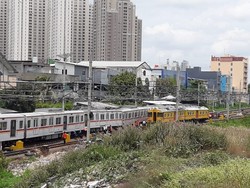 KRL Alami Gangguan di Kampung Bandan, Evakuasi Ditargetkan Rampung Sore Ini