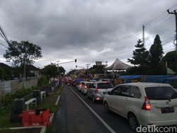 Cerita Warga Kena Macet Parah di Puncak Semalam: Didominasi Pelat B