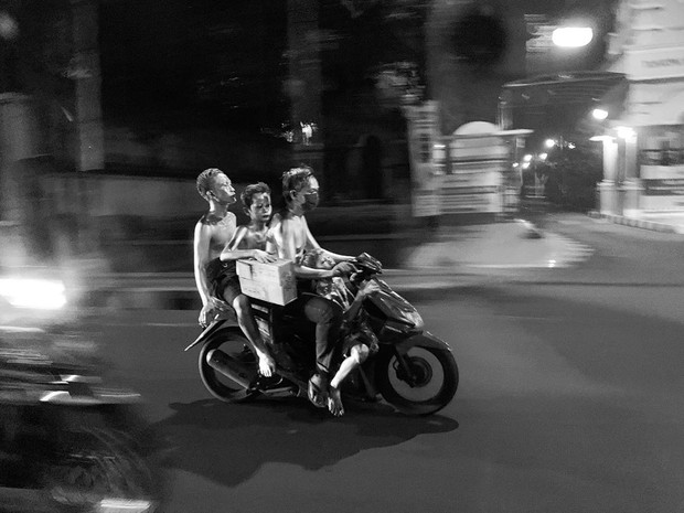 manusia silver/sumber:instagram.com/adibhidayat/ manusia silver