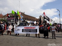 Massa Demo di Yogya Tuntut Presiden Prancis Minta Maaf ke Umat Islam