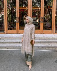 7 Rekomendasi Model Tunik Abaya yang Bisa Kamu Tiru!