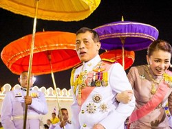 Mengapa Warga Thailand Berani Secara Terbuka Menentang Kekuasaan Raja?